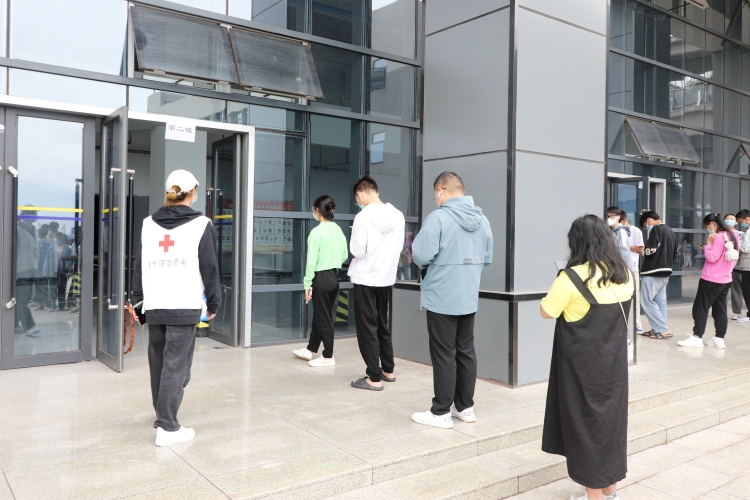 排队核酸 排队核酸